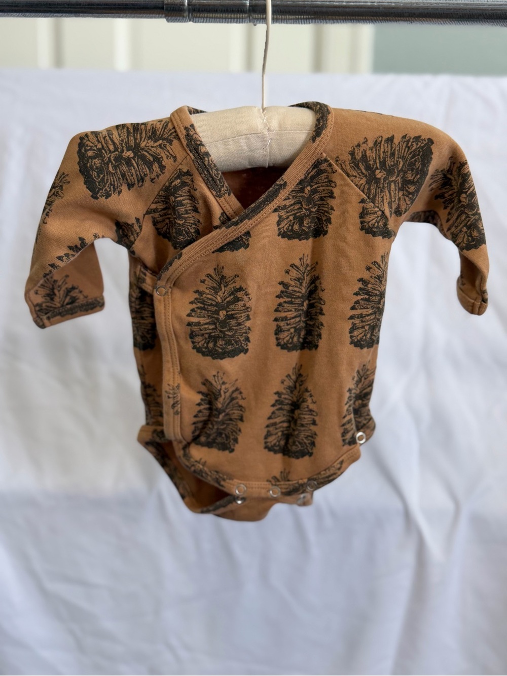 Kate Quinn Brown Pinecone Print Baby One-Piece Bodysuit kimono